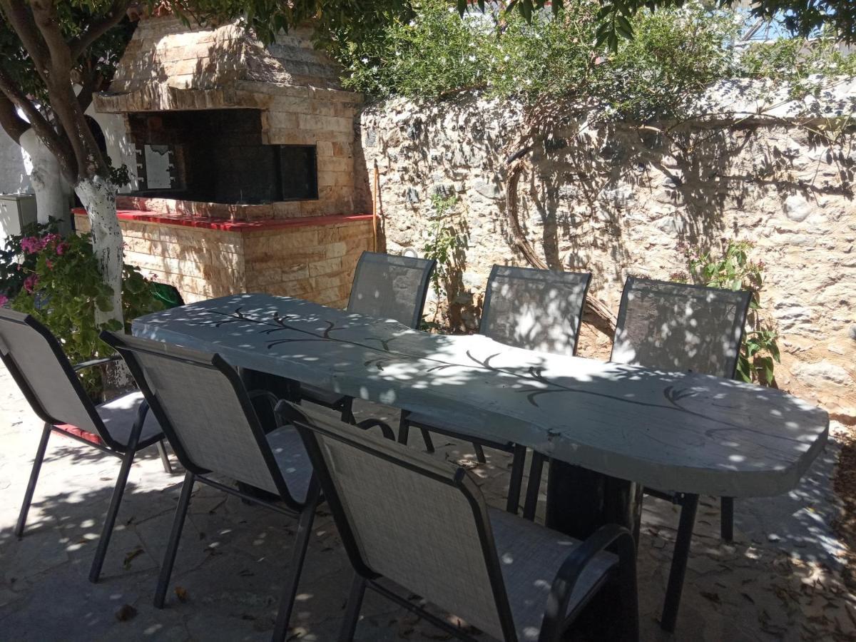 Εlegant Villa Liakos Pigí Eksteriør billede